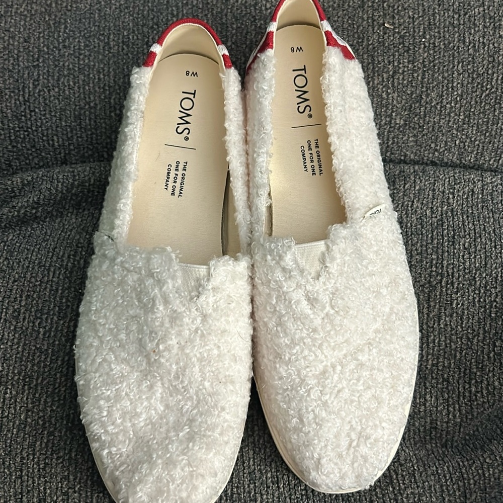 TOMS sherpa slip-ons